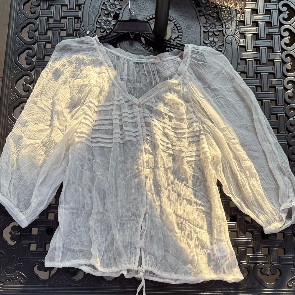 NWT Kimchi Blue from Urban Outfitters White Sheer Button Down Blouse Size Large - Picture 8 of 8